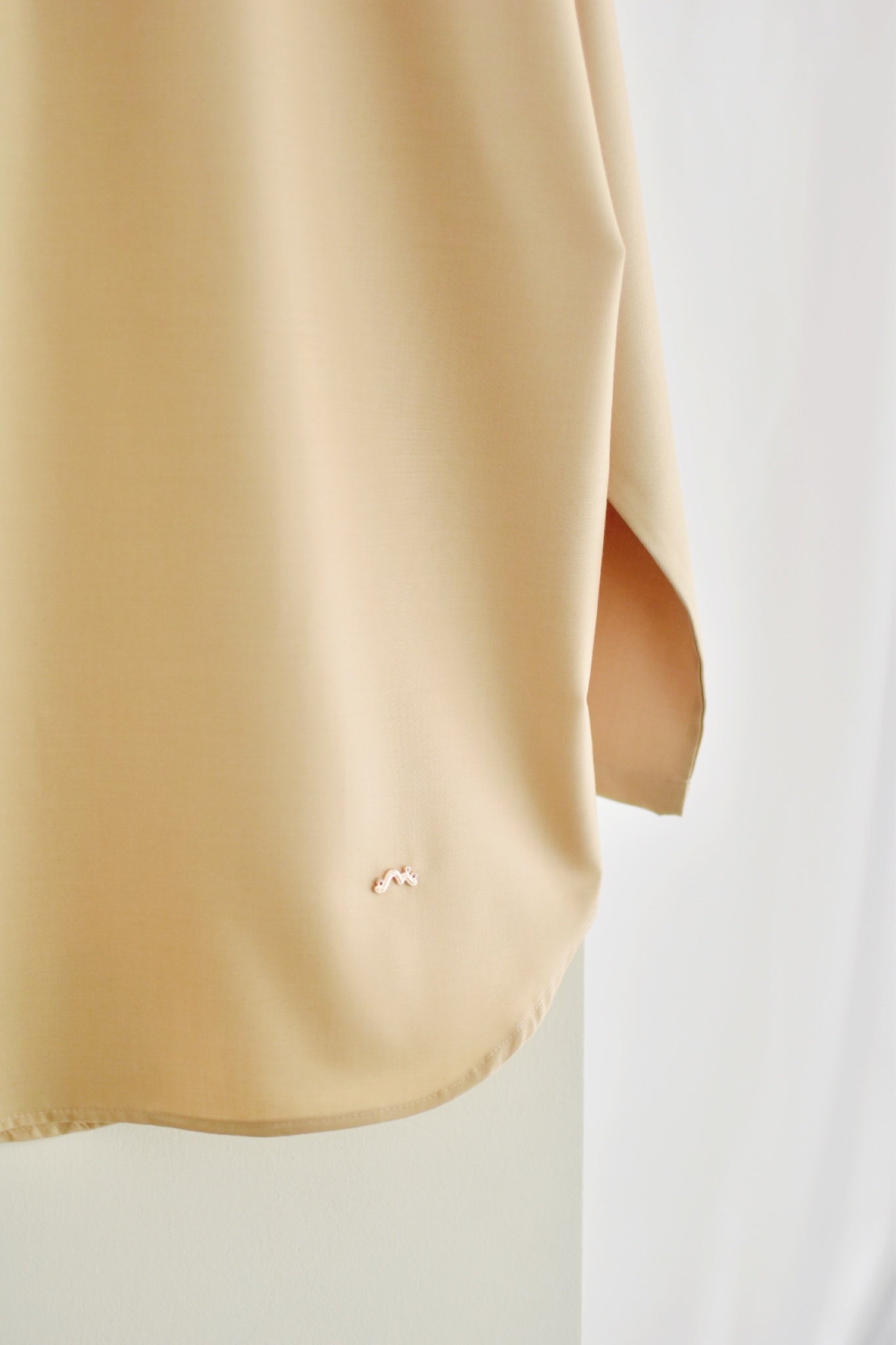 Aery Blouse in Brown