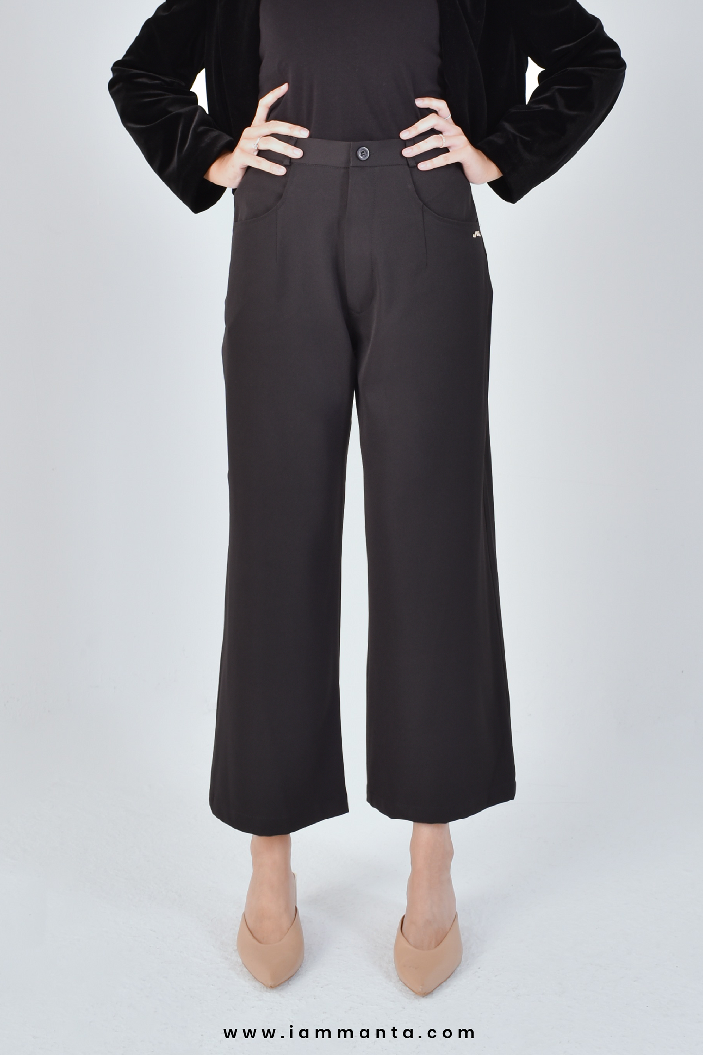 Straight Cut Sherry Pants in Black