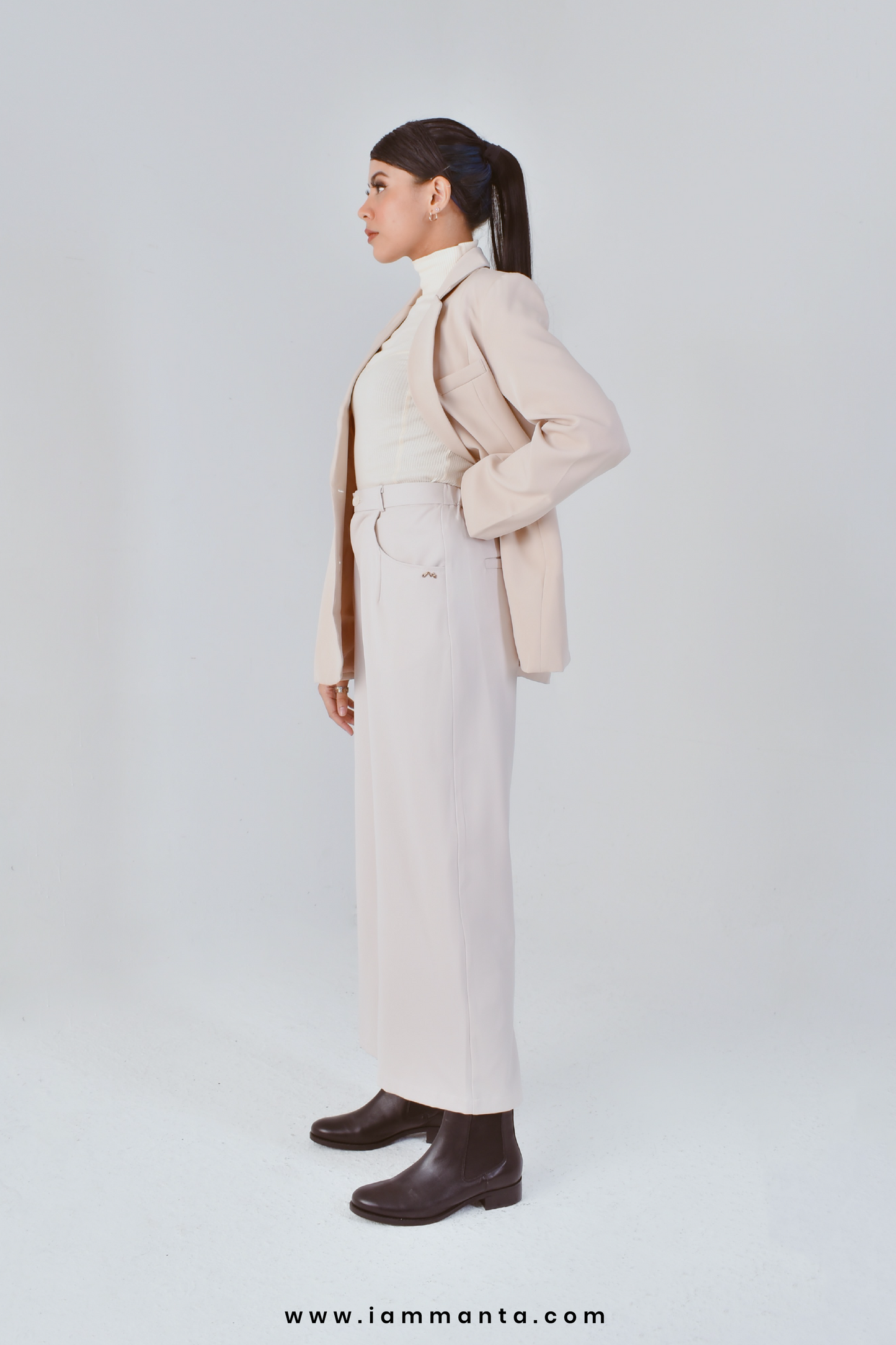 Straight Cut Sherry Pants in Cream
